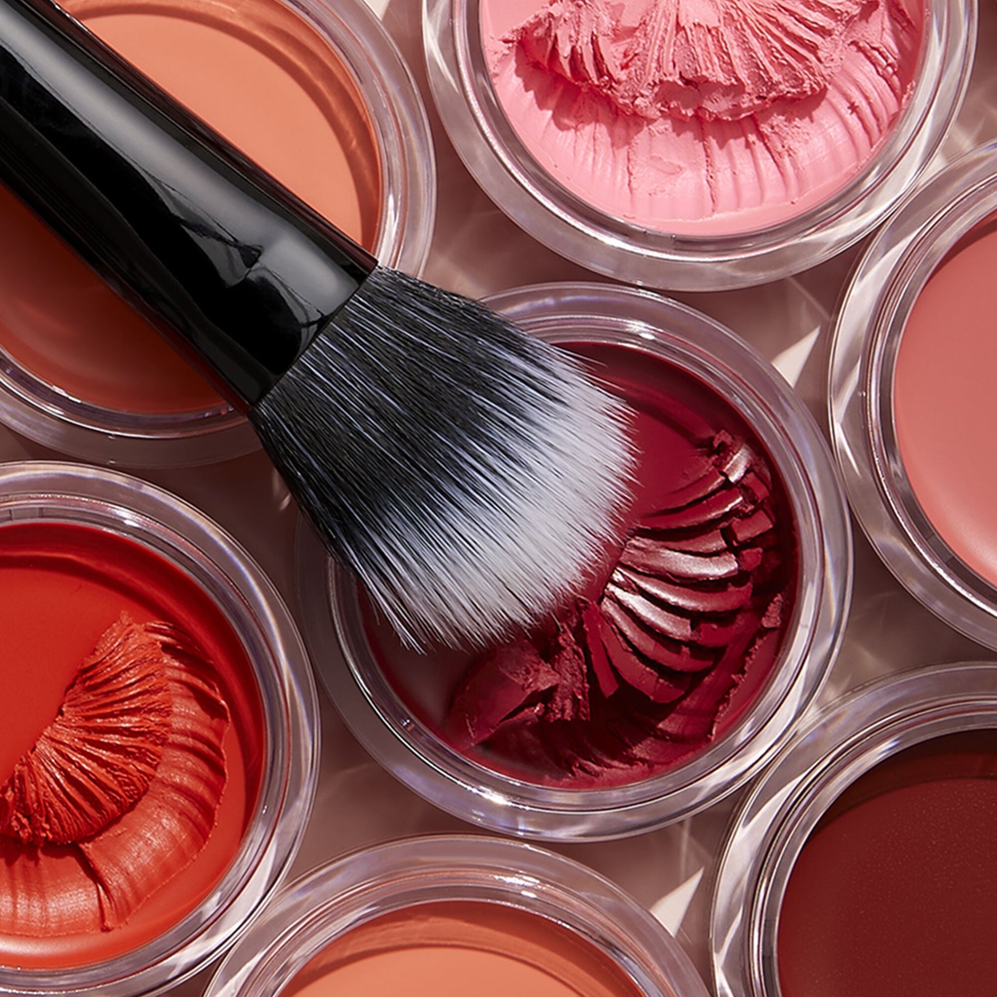 putty-blush-brush-i6 011321_PuttyBlush-Brush_V2_COMP_Final_IGF2.jpg
