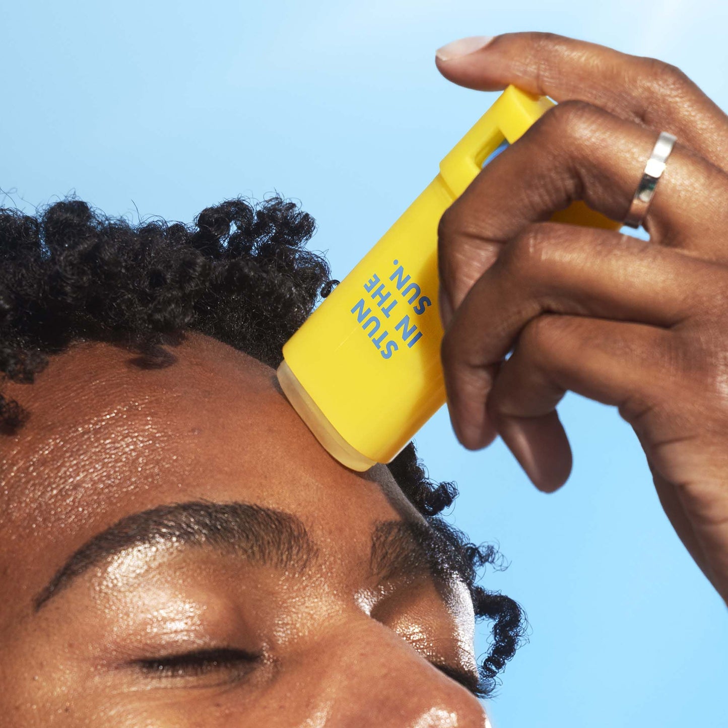 suntouchable-invisi-stick-spf-50-v3 060624_Mikel_InvisiStick_0107_v2_IGF.jpg