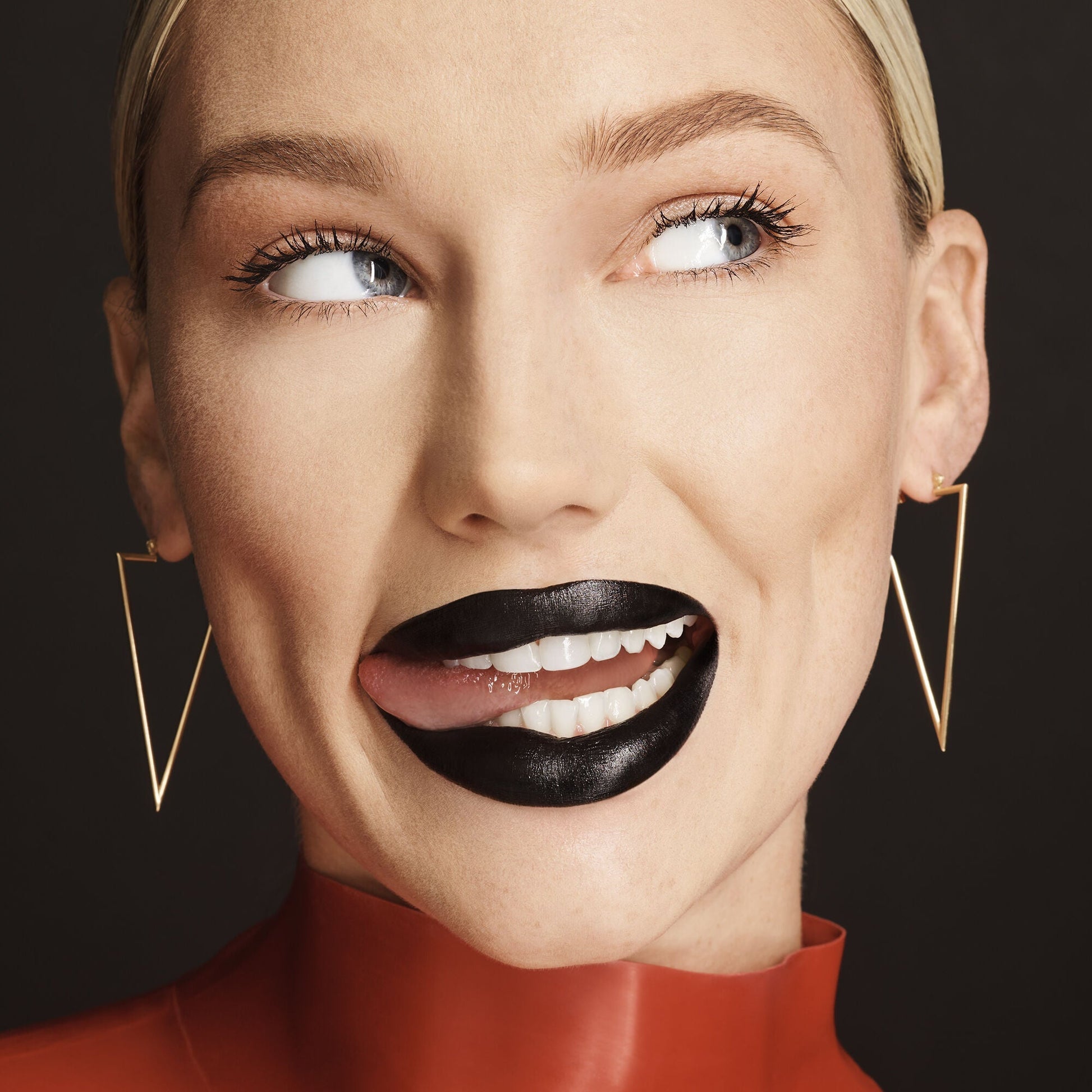 o-face-satin-lipstick-k4 071222_MD_Look4_0124_FINAL_RGB_IGF.jpg