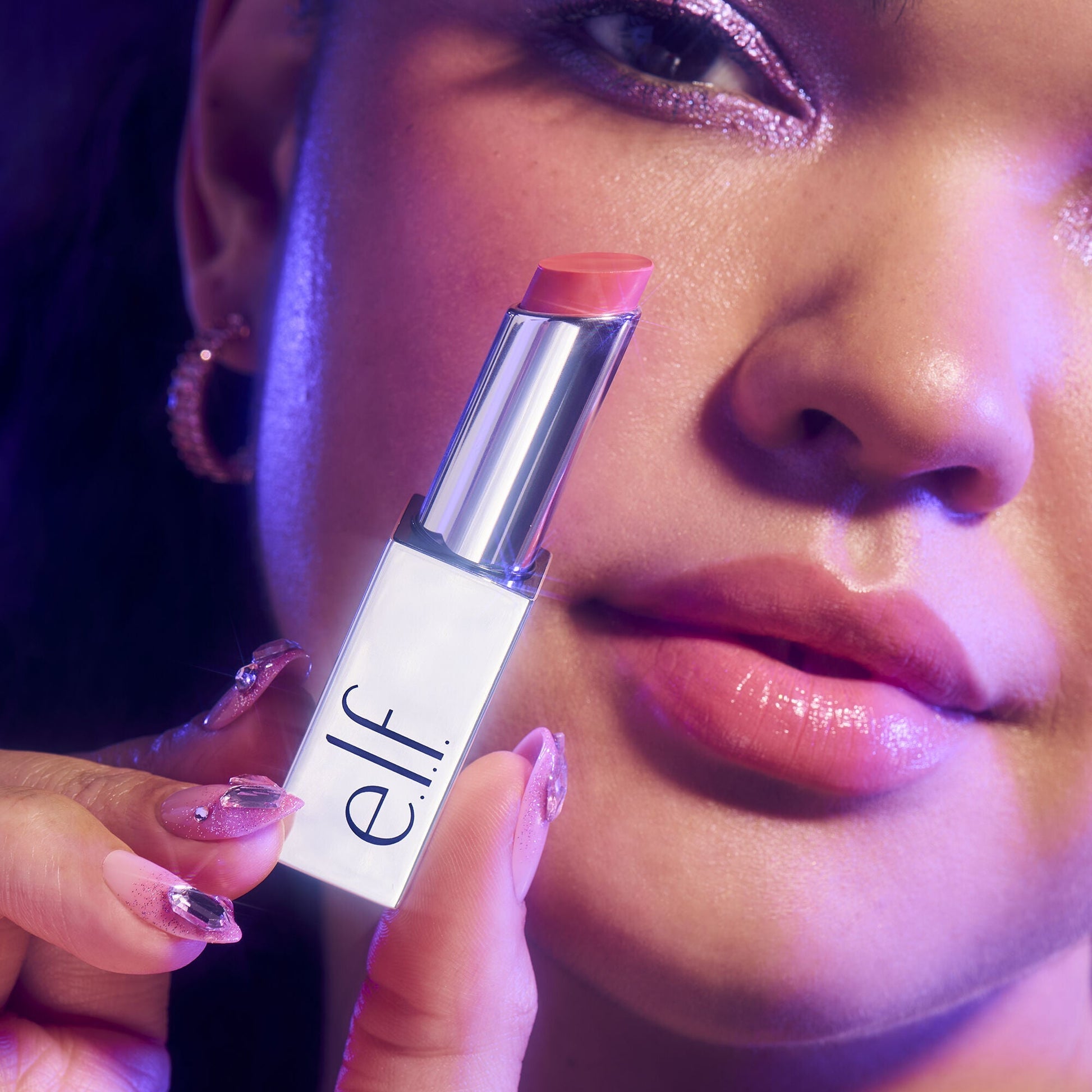 glow-reviver-lip-oil-stick-l0 072225_Breanna_SlipStick_1236_2000x2000_4adb6d91-4349-4c16-9f8e-036611f762d8.jpg
