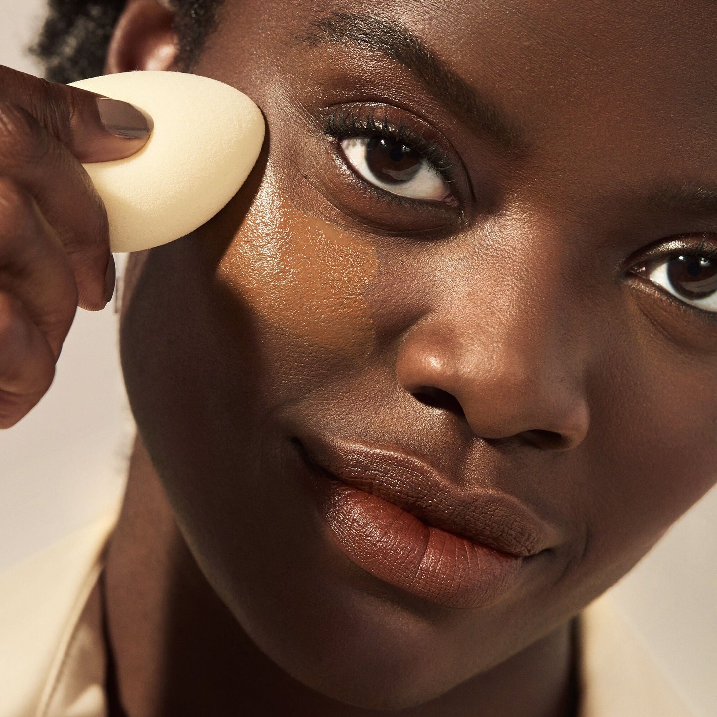 camo-concealer-sponge-t9 07292020_Wemi_HydratingCamo_1765_V4_IGF.jpg