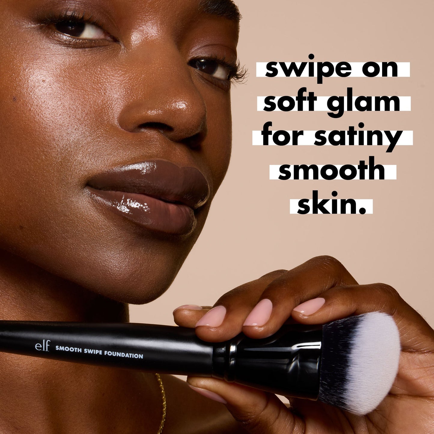 smooth-swipe-foundation-brush-i1 0925_EDUCATION_SMOOTHSWIPEFOUNDATIONBRUSH_PAIRING_20FOUNDATION_20_20BRUSH_20OPTION2.jpg