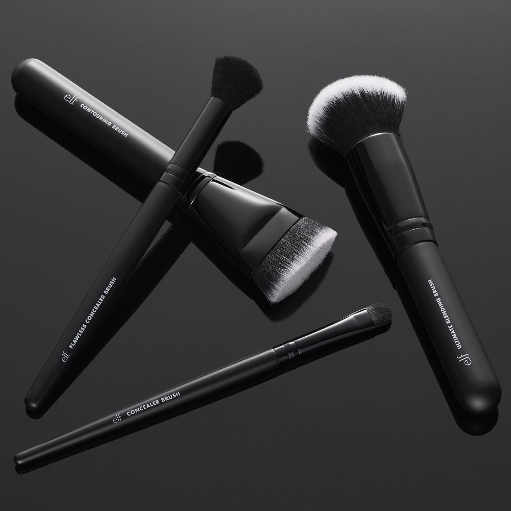 foundation-and-concealer-brush-set-z3 12142020_ComplexionPerfection-FaceBrush_0028_FocusBracket-MAIN_V2_IGF.jpg