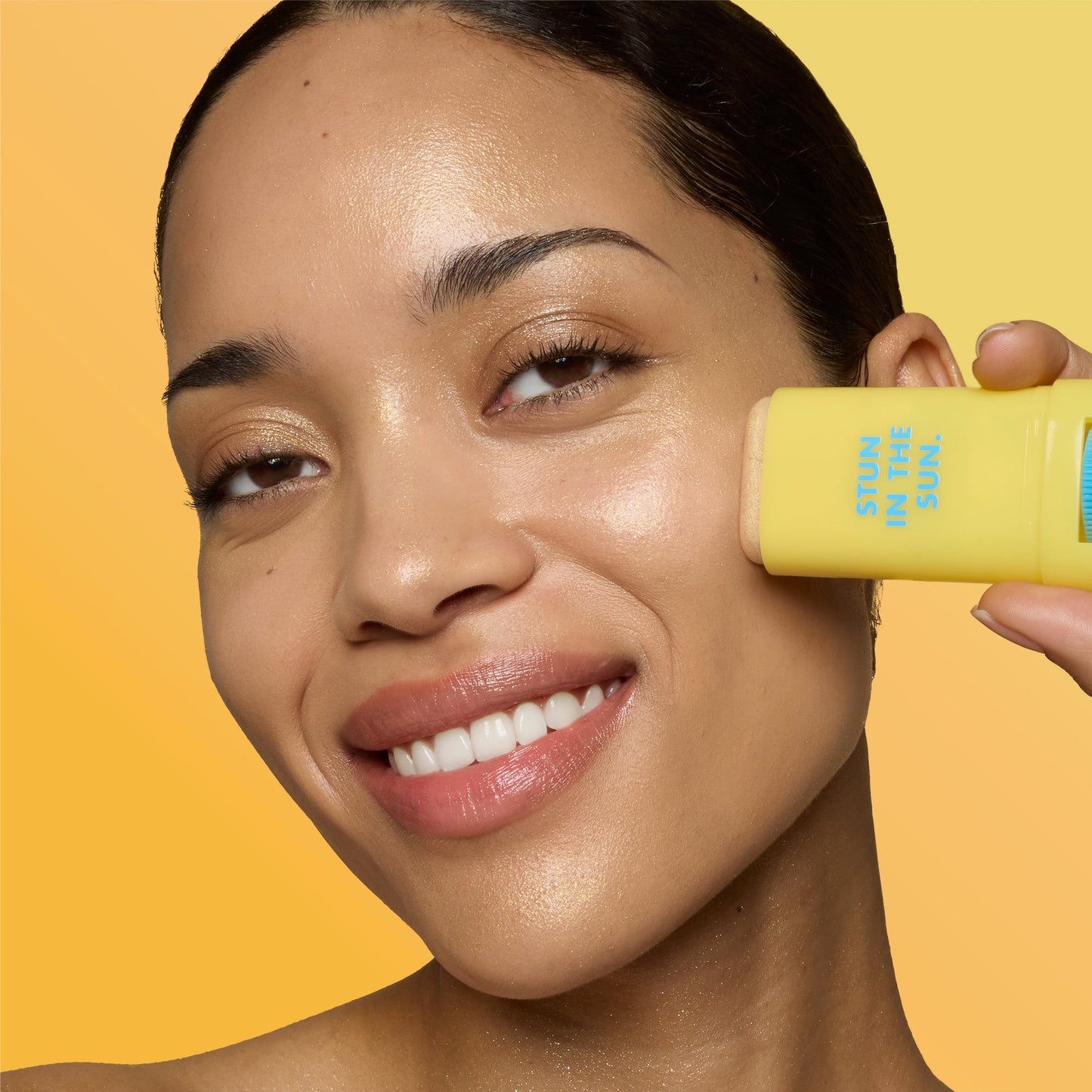 suntouchable-invisi-stick-spf-50-glitz-a8 57109_SUNTOUCHABLES_INVISI_STICK_CELINE_0221_V5.jpg